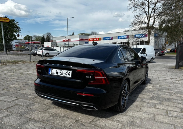 Volvo S60 cena 144500 przebieg: 56700, rok produkcji 2020 z Brwinów małe 106